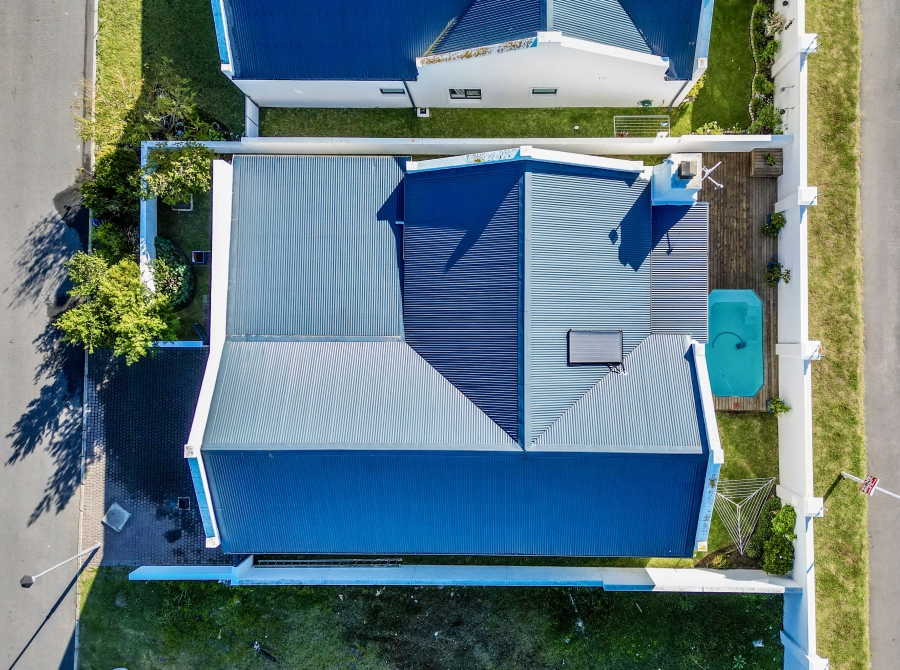 3 Bedroom Property for Sale in Sandbaai Western Cape